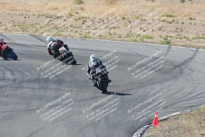 media/Apr-20-2025-AHRMA (Sun) [[393a79c373]]/Race/Group 11 early race/Turn 4b/